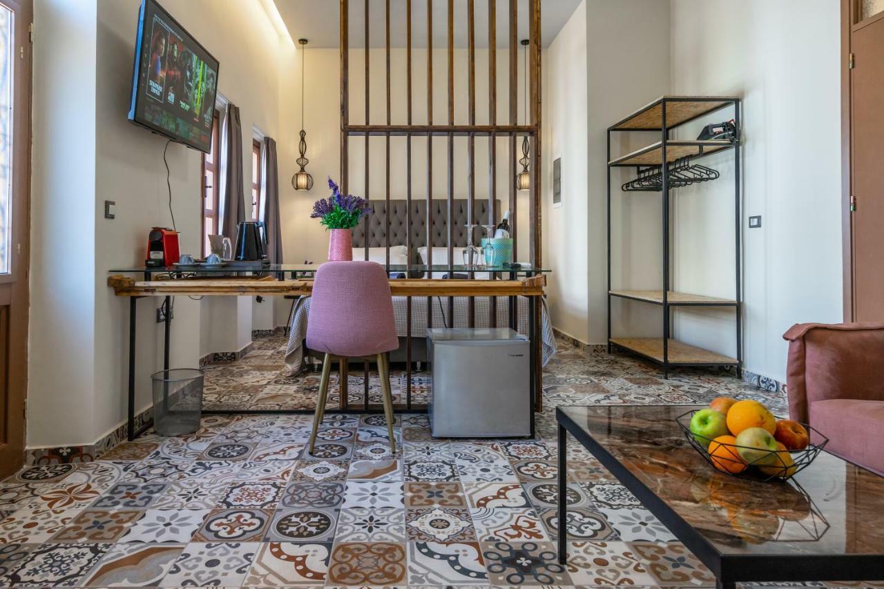 Casa Poli Suites Rhodes City Eksteriør billede